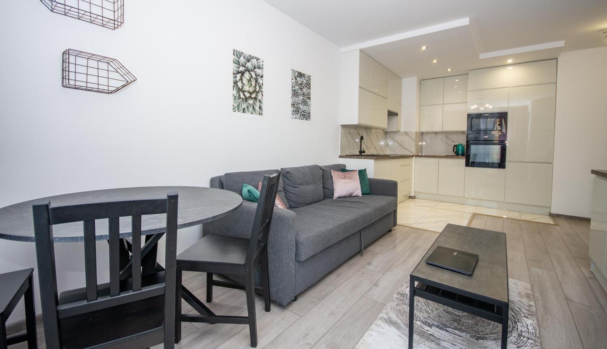 Inpoint Zablocie Near To University, Schindler's Factory, Aptiv,cisco, Ocean And Enterprise Park Appartement