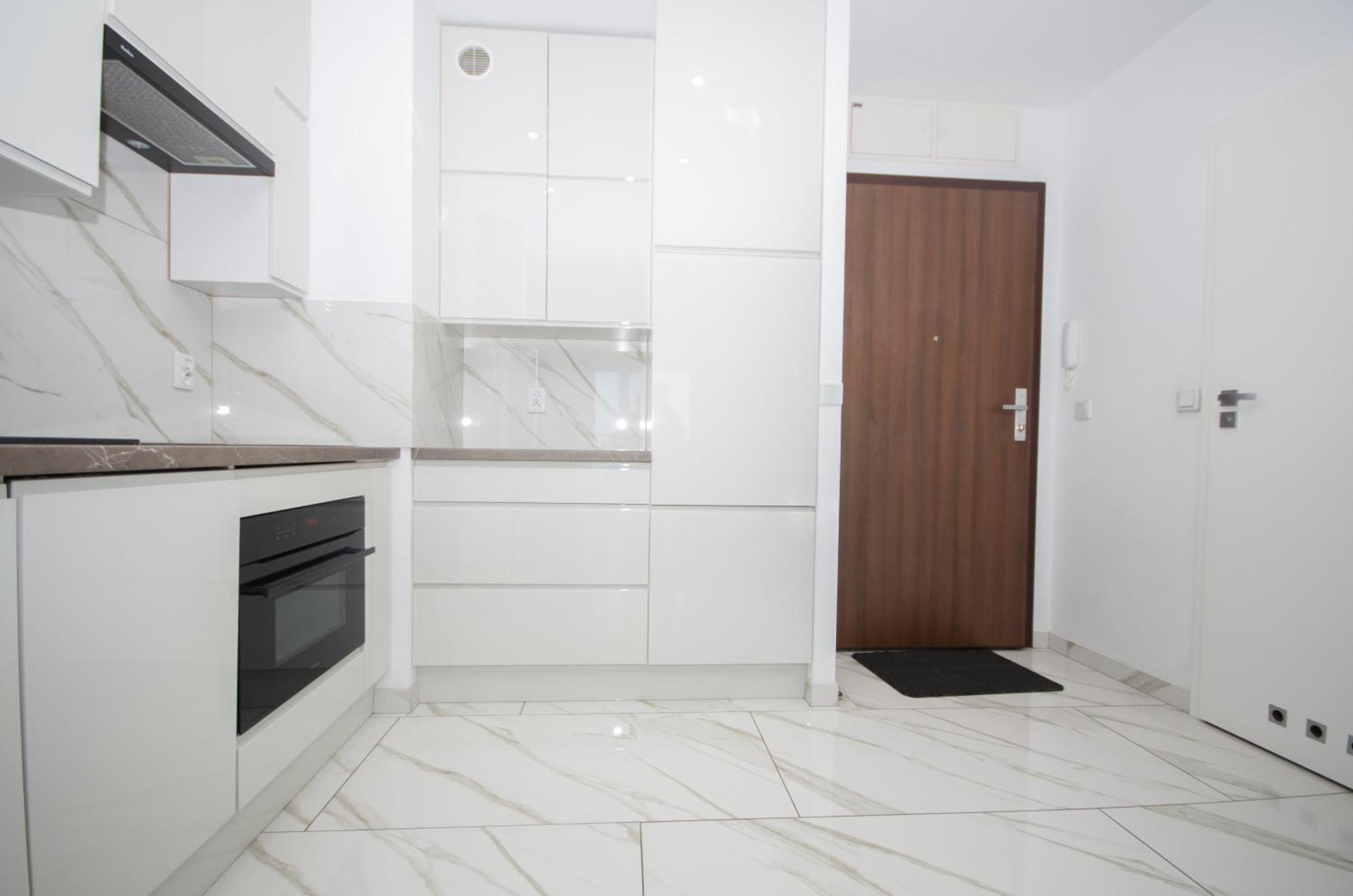 Inpoint Zablocie Near To University, Schindler's Factory, Aptiv,cisco, Ocean And Enterprise Park Appartement